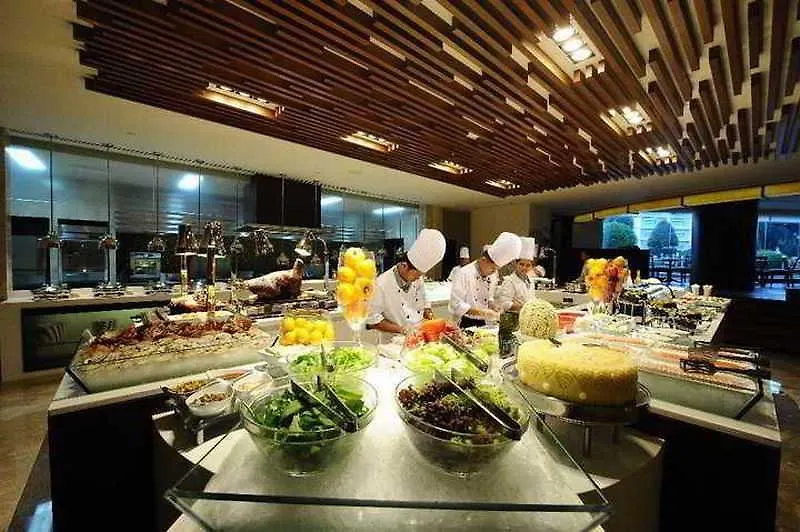 מלון Marco Polo Davao City